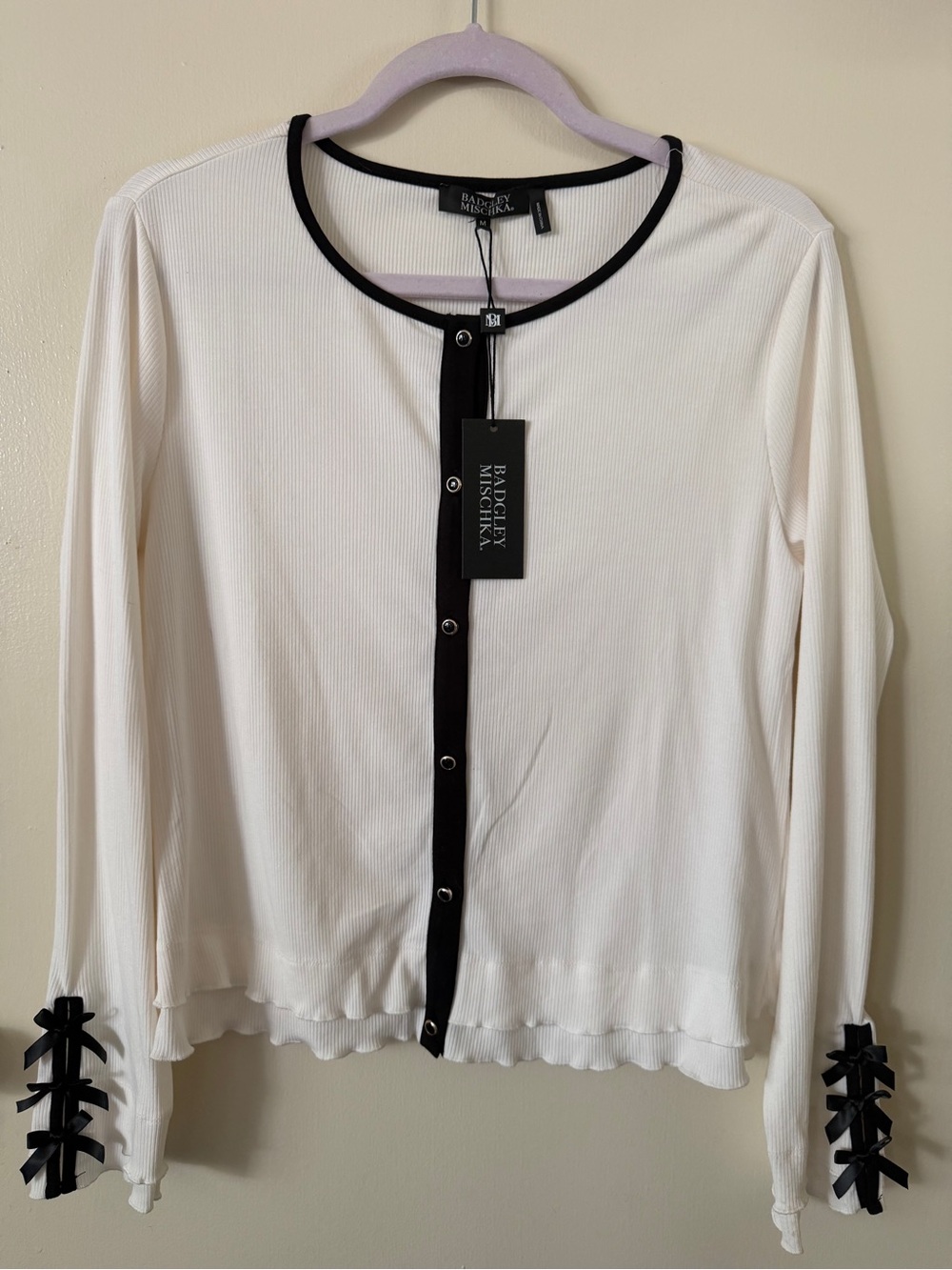 Badgley Mischka Contrast Trim Bow Cuff Ribbed Knit Cardigan